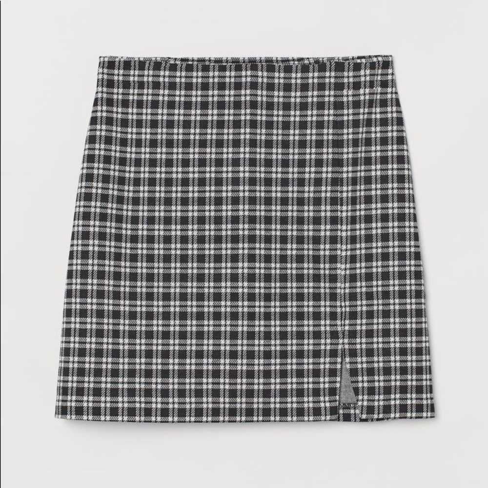 Black and white plaid skirt